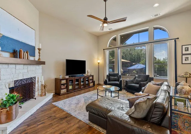 Photo 3 of Single family home for sale at 9621 Rocky Crk Blvd, Austin, TX 78738 | MLS# 7035949 | Listing updated on 2026-09-03