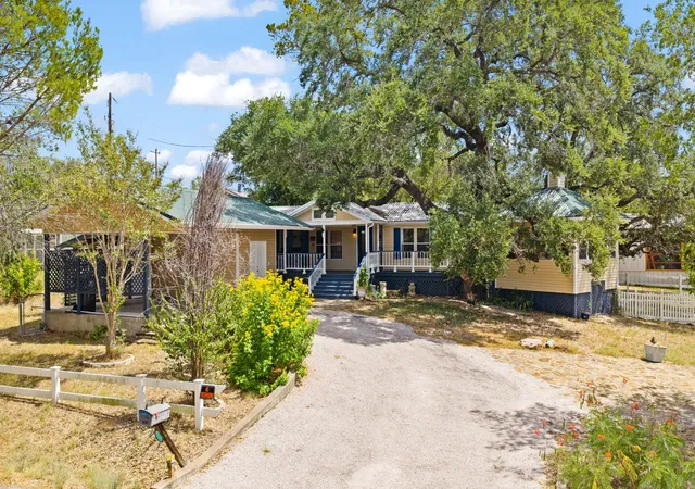 Photo 2 of Manufactured home for sale at 2011 County Rd 118, Burnet, TX 78611 | MLS# 7791687 | Listing updated on 2026-08-15
