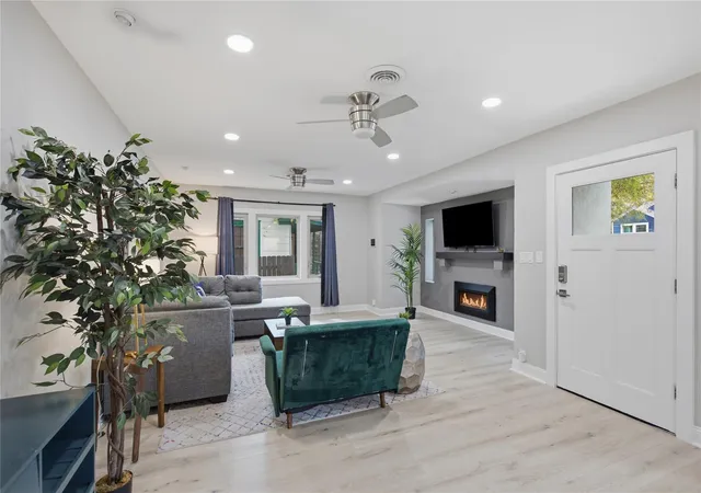 Photo 3 of Single family home for sale at 3909 Willbert Rd, Austin, TX 78751 | MLS# 3831770 | Listing updated on 2026-10-19