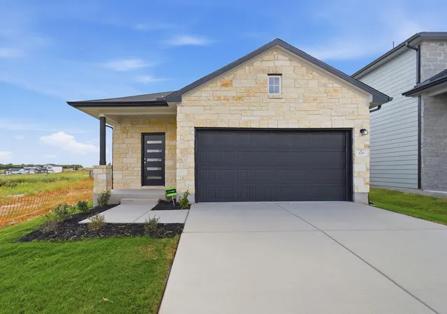 Photo 1 of Single family home for sale at 200 Vandervoort Way, Jarrell, TX 76537 | MLS# 2675292 | Listing updated on 2026-10-29