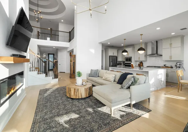 Photo 4 of Single family home for sale at 6220 Sontag Dr, Austin, TX 78738 | MLS# 4903164 | Listing updated on 2026-08-29