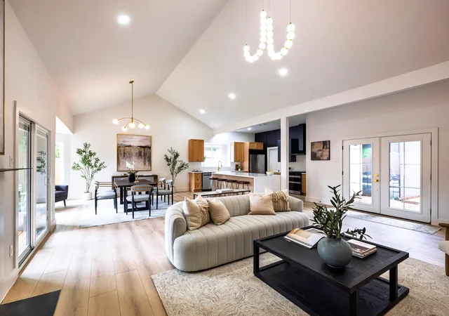 Photo 2 of Single family home for sale at 8111 Elkhorn Mountain Trl, Austin, TX 78729 | MLS# 6093751 | Listing updated on 2026-09-02