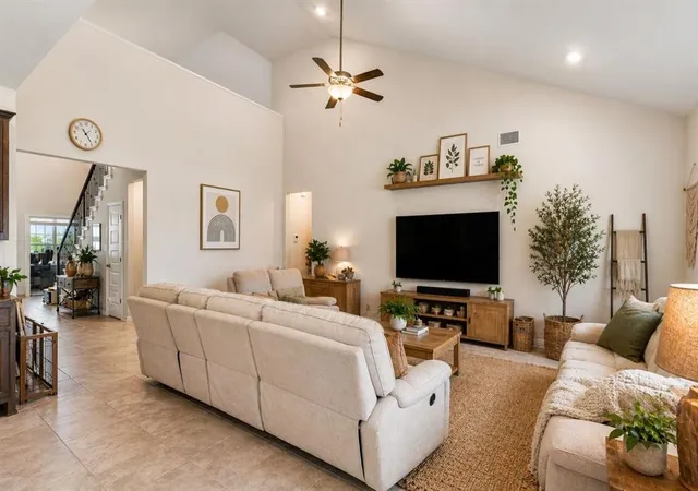 2nd image of 305 Painted Creek Wy, Kyle, TX 78640 | MLS# 2778815