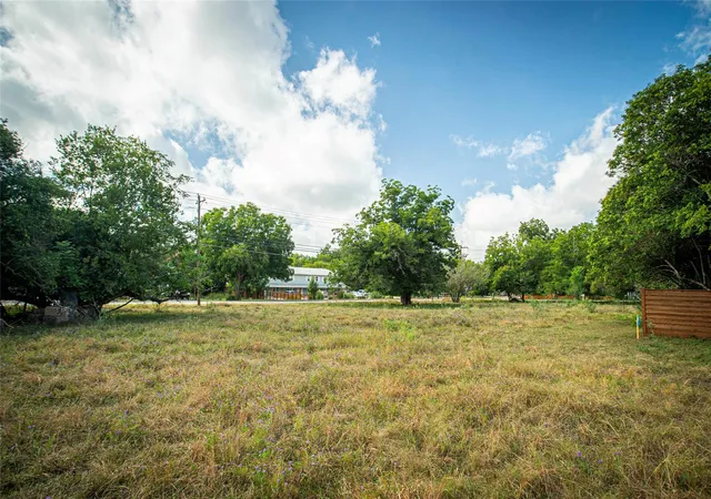 5th image of 119 S Mitchell St, San Marcos, TX 78666 | MLS# 2235688