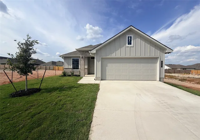 Photo 1 of Single family home for sale at 249 Lazy Lizzy Rd, Jarrell, TX 76537 | MLS# 2243750 | Listing updated on 2026-10-07