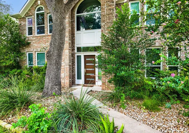 5th image of 6426 Ira Ingram Dr, Austin, TX 78749 | MLS# 6476103