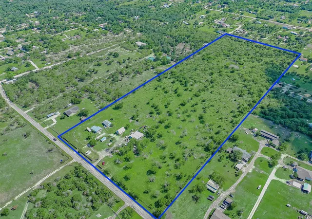 2nd image of 983 Longhollow Rd, Dale, TX 78616 | MLS# 7577756