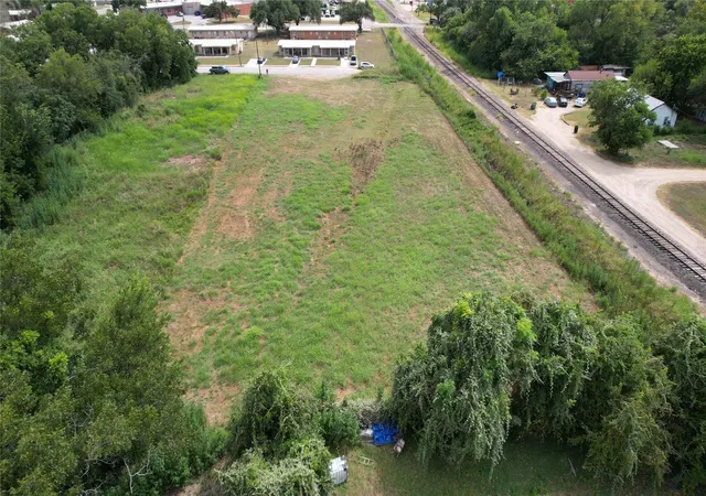 1st image of 810 W 7th St, Cameron, TX 76520 | MLS# 6047403