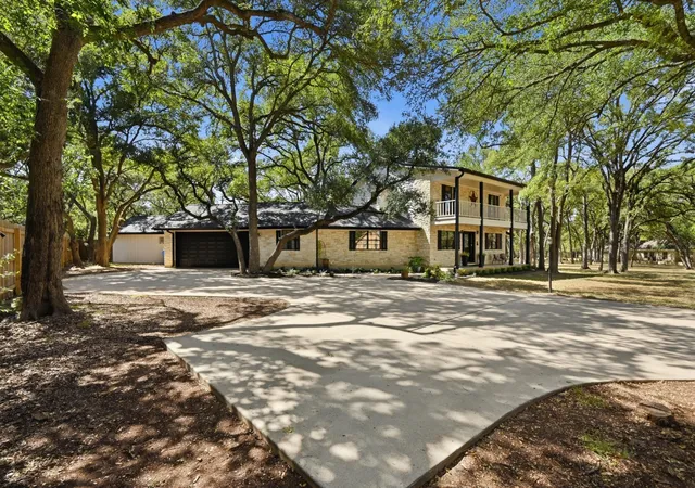 3rd image of 224 Maple Dr, Mountain City, TX 78610 | MLS# 7026713