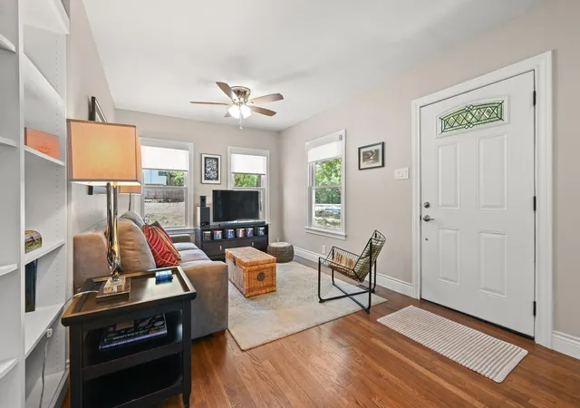 2nd image of 2111 W 12th St, Austin, TX 78703 | MLS# 3365324