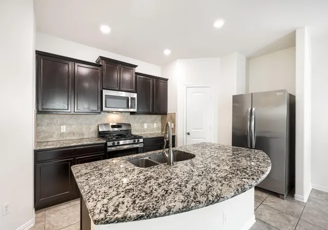 3rd image of 300 Shale Cir, Buda, TX 78610 | MLS# 3133011