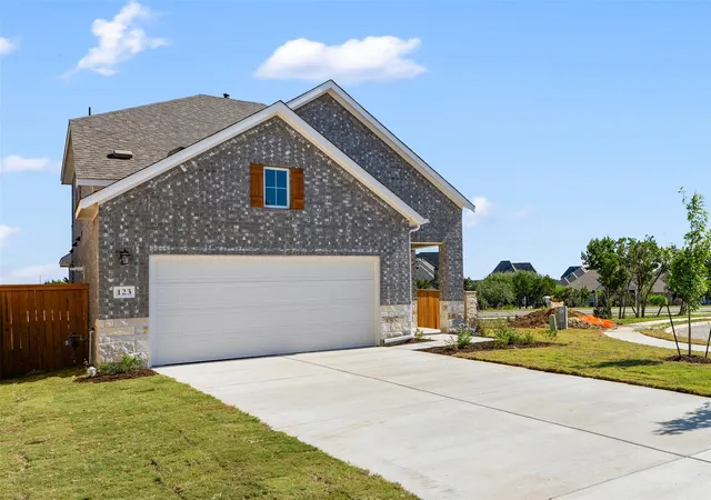 Photo 3 of Single family home for sale at 123 Lions Tail Cv, San Marcos, TX 78666 | MLS# 3883854 | Listing updated on 2026-10-27