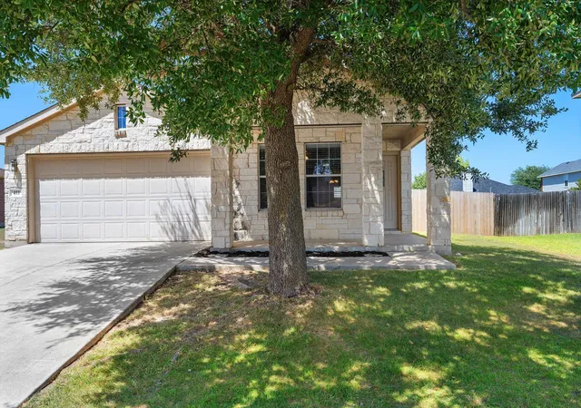 Photo 3 of Single family home for sale at 411 Leo Ln, Killeen, TX 76542 | MLS# 3316348 | Listing updated on 2026-09-14