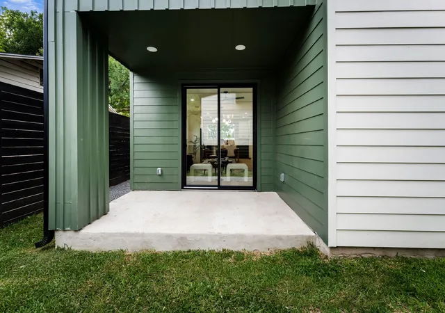 27th image of 3204 Lyons Rd #1, Austin, TX 78702 | MLS# 4441378