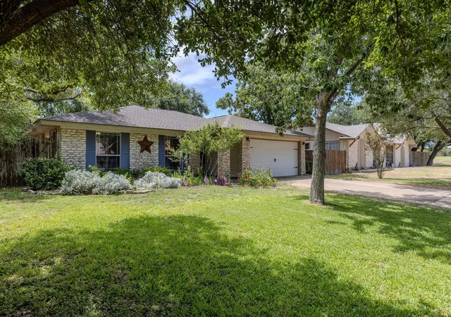 Single family home for sale at 8509 Slant Oak Dr, Austin, TX 78729 | MLS# 7502026