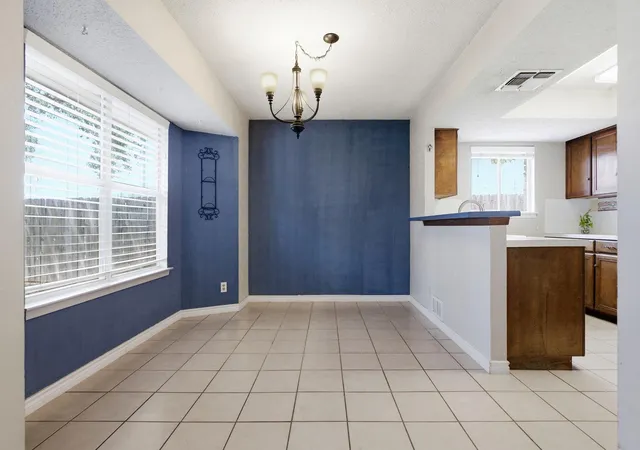 Photo 4 of Single family home for sale at 8509 Slant Oak Dr, Austin, TX 78729 | MLS# 7502026 | Listing updated on 2026-10-16