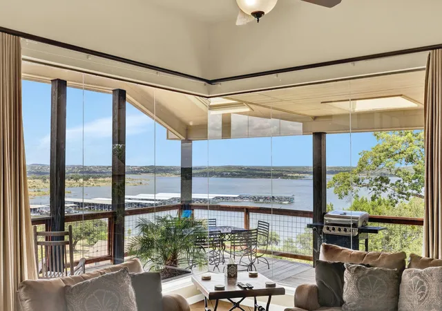 Photo 1 of Single family home for sale at 1525 Lakeside Dr W, Canyon Lake, TX 78133 | MLS# 2729840 | Listing updated on 2026-08-20