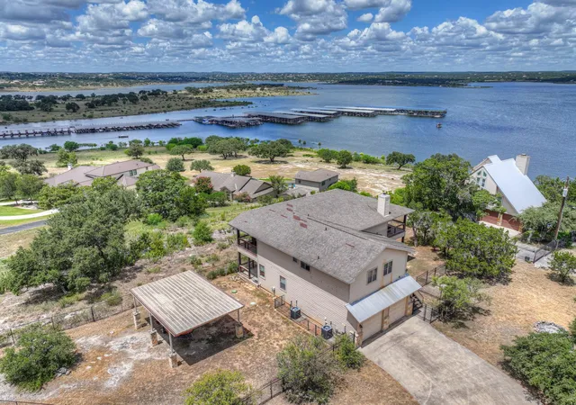 Photo 2 of Single family home for sale at 1525 Lakeside Dr W, Canyon Lake, TX 78133 | MLS# 2729840 | Listing updated on 2026-08-20