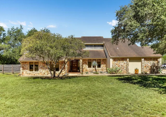 3rd image of 14900 Crosscreek Dr, Austin, TX 78737 | MLS# 4573195