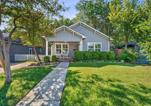 Photo 1 of Single family home for sale at 1710 Wethersfield Rd, Austin, TX 78703 | MLS# 7536302 | Listing updated on 2026-09-01