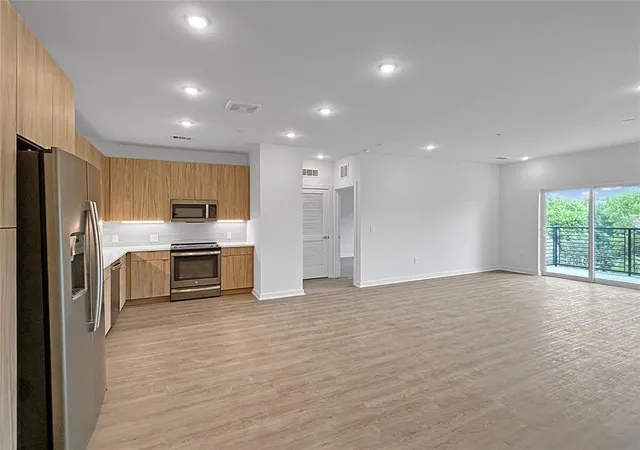 Photo 4 of Condo for sale at 4802 S Congress Ave #324, Austin, TX 78745 | MLS# 1988395 | Listing updated on 2026-09-29