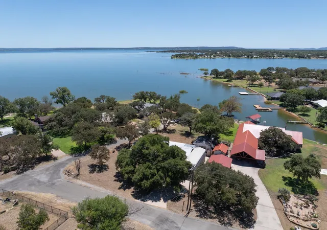 Photo 4 of Single family home for sale at 606 Cedar Dr, Buchanan Dam, TX 78609 | MLS# 1135056 | Listing updated on 2026-08-20