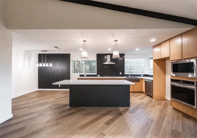 5th image of 9403 Hunters Trce E, Austin, TX 78758 | MLS# 5889149