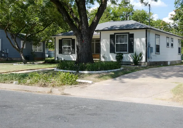 2nd image of 1206 Madison Ave, Austin, TX 78757 | MLS# 7215782