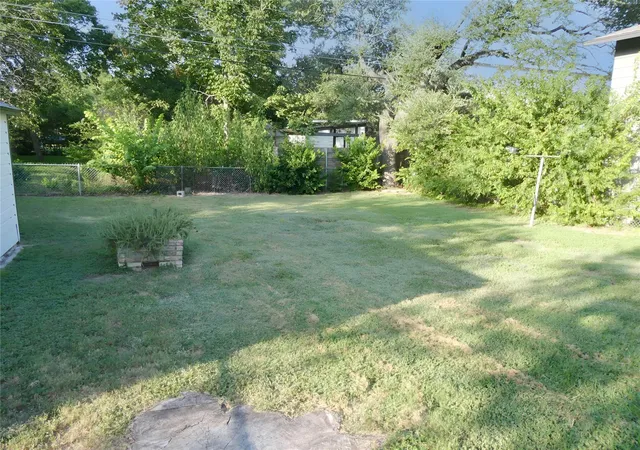 23rd image of 1206 Madison Ave, Austin, TX 78757 | MLS# 7215782