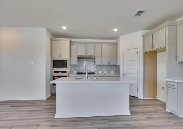 Photo 4 of Single family home for sale at 160 Morgan Meadow Dr, Kyle, TX 78640 | MLS# 2335197 | Listing updated on 2026-10-20