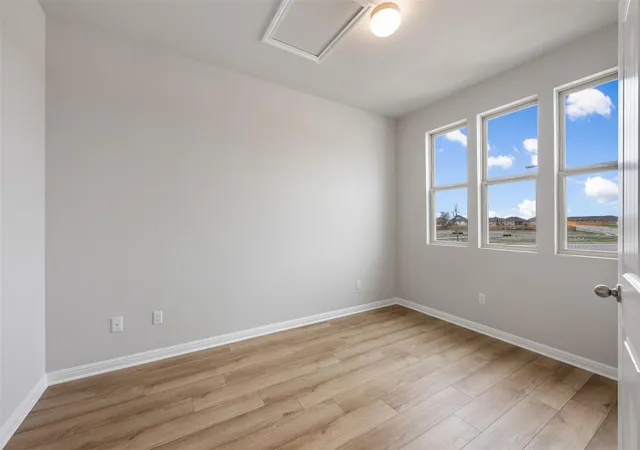 Photo 4 of Single family home for sale at 1809 Fannie Rd, Georgetown, TX 78633 | MLS# 2606980 | Listing updated on 2026-09-21