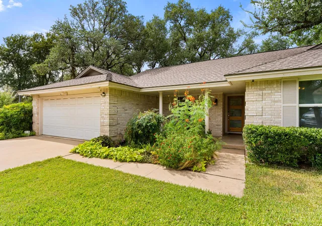 Photo 1 of Single family home for sale at 9702 Beauchamp Sq, Austin, TX 78729 | MLS# 9492885 | Listing updated on 2026-08-29