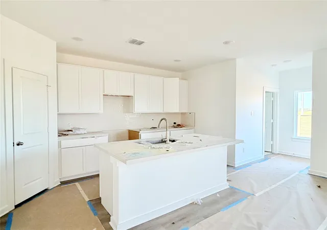 Photo 3 of Single family home for sale at 125 Pella Pass, San Marcos, TX 78666 | MLS# 5936828 | Listing updated on 2026-10-06