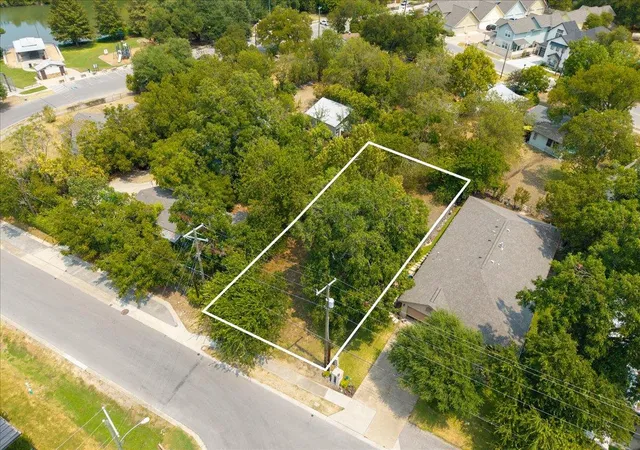 Land for sale at 513 N Lewis St, Round Rock, TX 78664 | MLS# 8071593