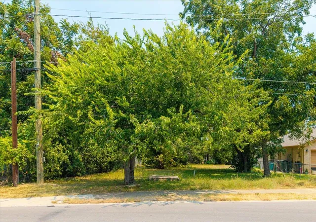 Photo 4 of Land for sale at 513 N Lewis St, Round Rock, TX 78664 | MLS# 8071593 | Listing updated on 2026-08-31