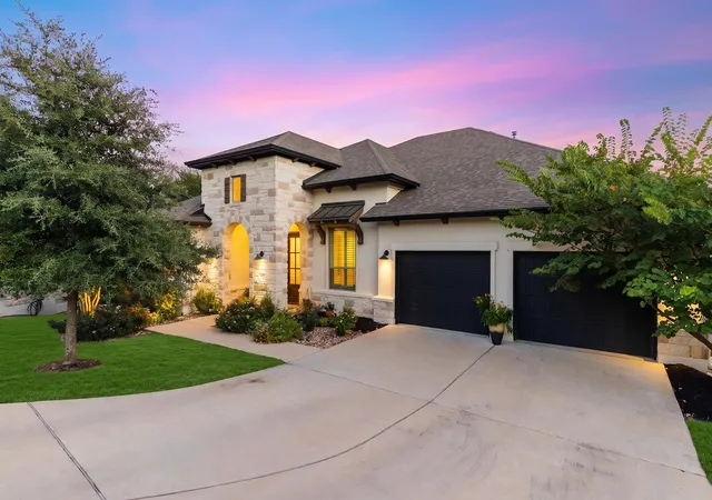 Photo 2 of Sale Pending at 129 Hollytree Ct, Georgetown, TX 78628 | MLS# 1913723 | Listing updated on 2026-10-05