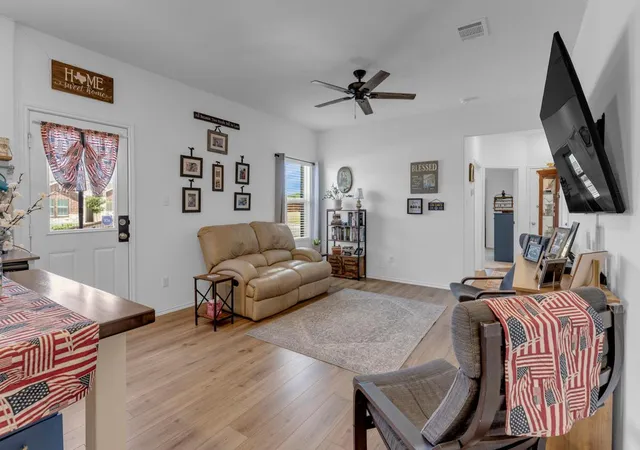 2nd image of 204 Lone Cedar Rd, Marble Falls, TX 78654 | MLS# 4034898