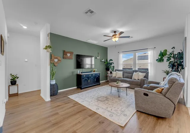 Photo 3 of Single family home for sale at 204 Lone Cedar Rd, Marble Falls, TX 78654 | MLS# 4034898 | Listing updated on 2026-09-28