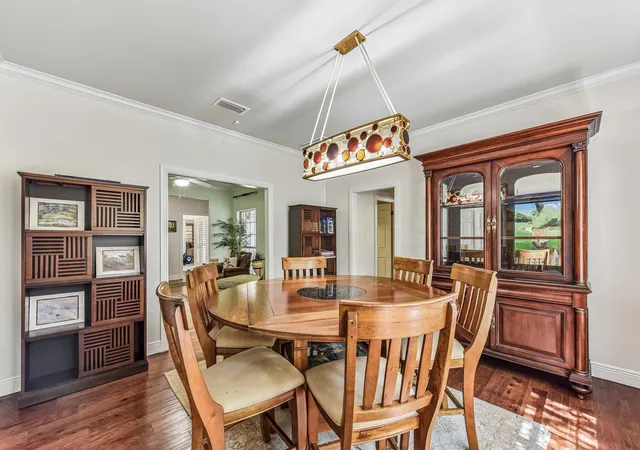 Photo 4 of Single family home for sale at 10002 Shinnecock Hills Dr, Austin, TX 78747 | MLS# 6296760 | Listing updated on 2026-10-08