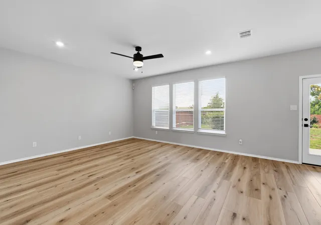 Photo 4 of Single family home for sale at 1805 Garlock Dr, Leander, TX 78641 | MLS# 1402080 | Listing updated on 2026-10-06