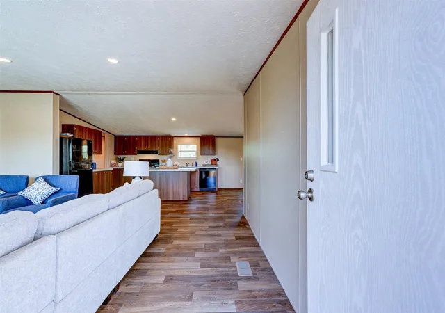 3rd image of 146 Monte Vista Dr, Elgin, TX 78621 | MLS# 1539284