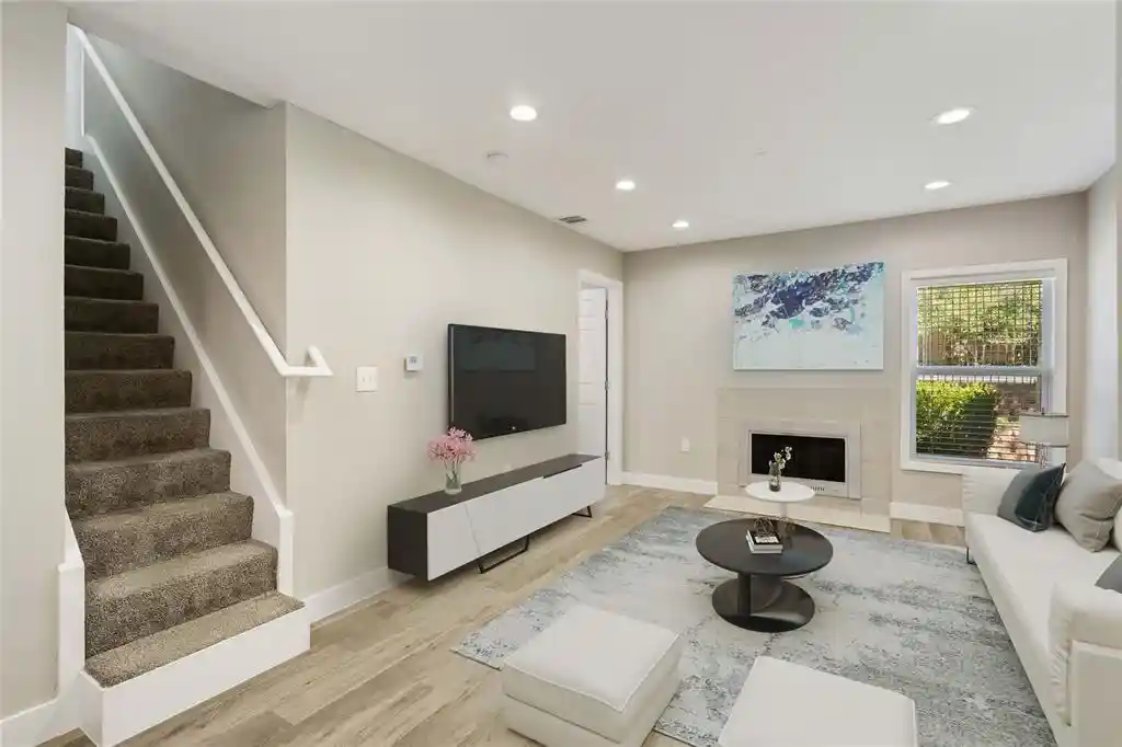 Listing Photo 1 - Condo for sale in 935 La Posada Dr located at 935 La Posada Dr, Austin, TX 78752 - Unit #158
