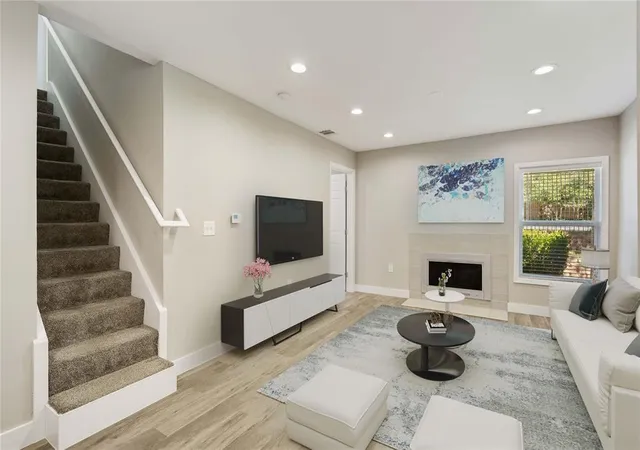 1st image of 935 La Posada Dr #158, Austin, TX 78752 | MLS# 1499612