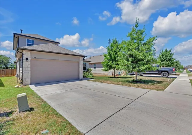 2nd image of 228 Baron Creek Trl, Bastrop, TX 78602 | MLS# 8867312
