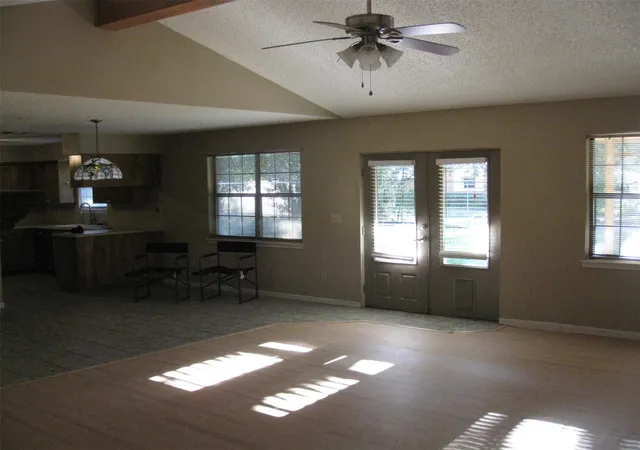 Photo 4 of Single family home for sale at 287 Meadowlakes Dr, Meadowlakes, TX 78654 | MLS# 9301857 | Listing updated on 2026-10-09
