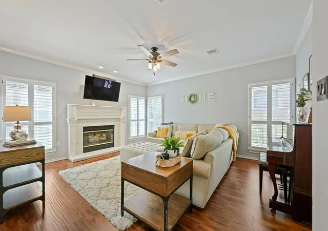 Photo 3 of Single family home for sale at 3709 Leadville Dr, Austin, TX 78749 | MLS# 2940455 | Listing updated on 2026-10-15