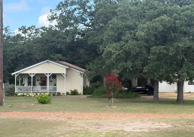 Photo 2 of Single family home for sale at 1226 County Rd 316, Lexington, TX 78947 | MLS# 1691263 | Listing updated on 2026-09-01