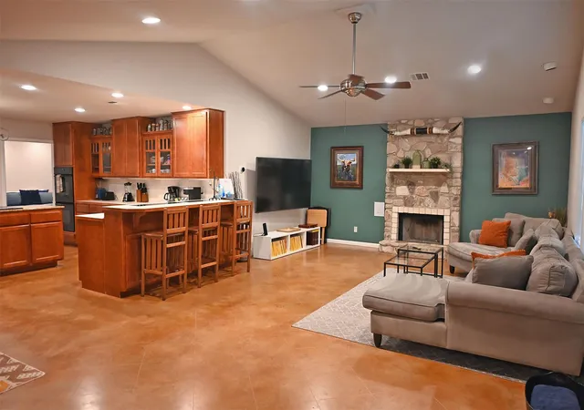 3rd image of 101 Stadium View Dr, Marble Falls, TX 78654 | MLS# 5000336