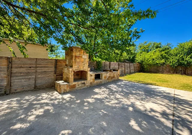 3rd image of 1907 Bitter Creek Dr, Austin, TX 78744 | MLS# 8968879