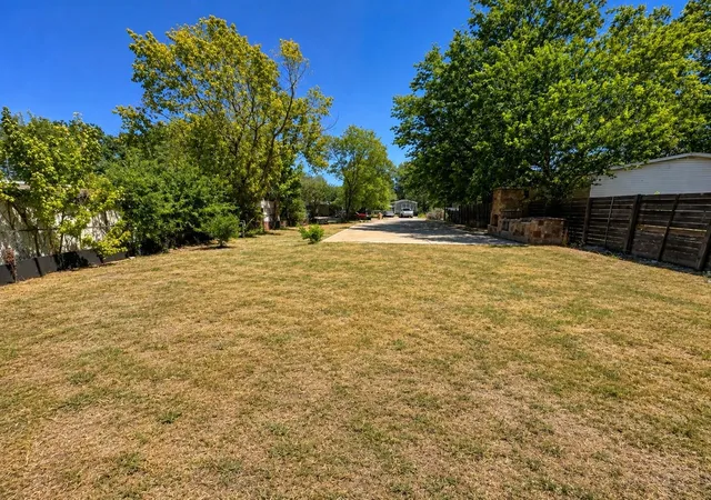 4th image of 1907 Bitter Creek Dr, Austin, TX 78744 | MLS# 8968879